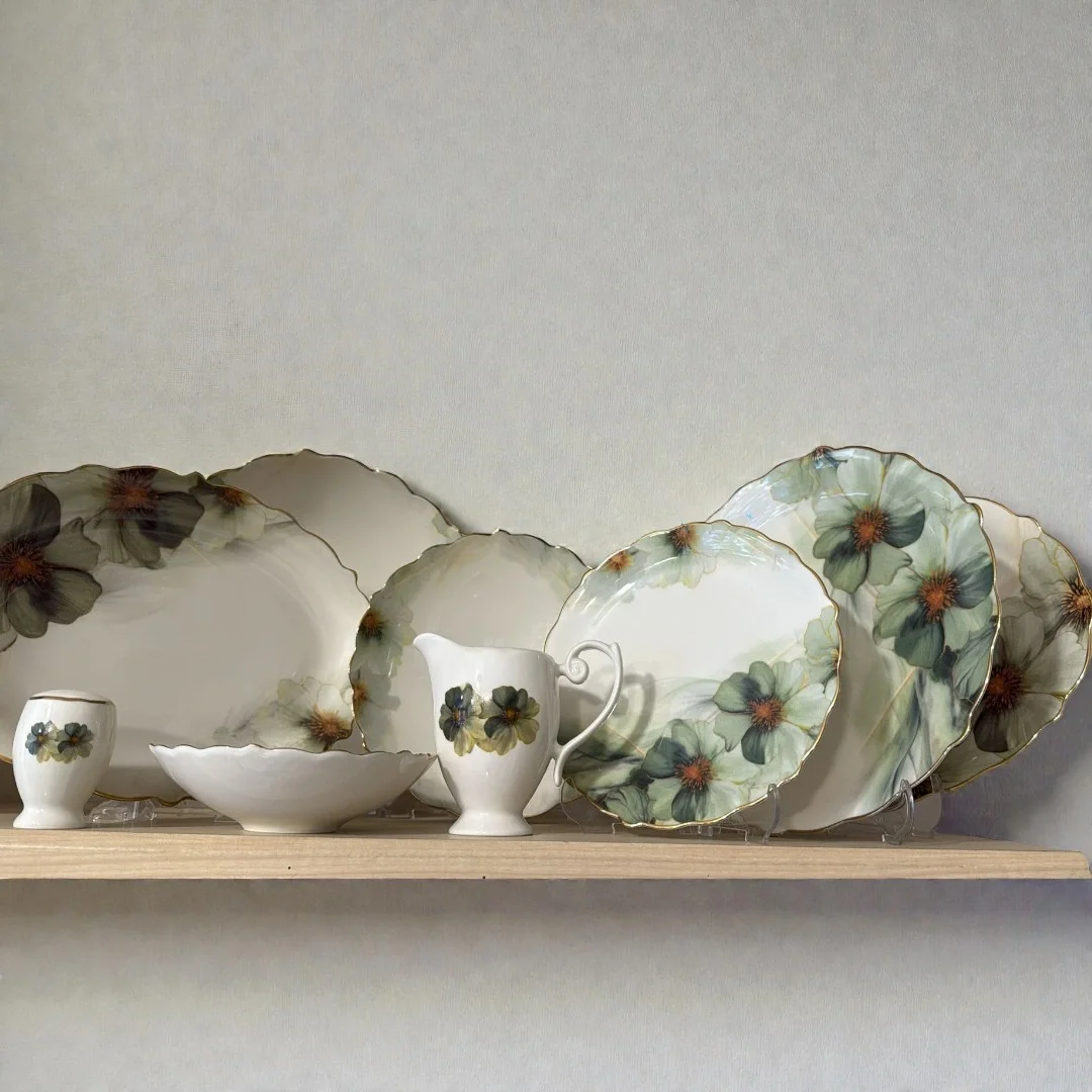 12 Kişilik Yemek Takımı – Zarafetin ve Şıklığın Sofranızdaki Yansıması