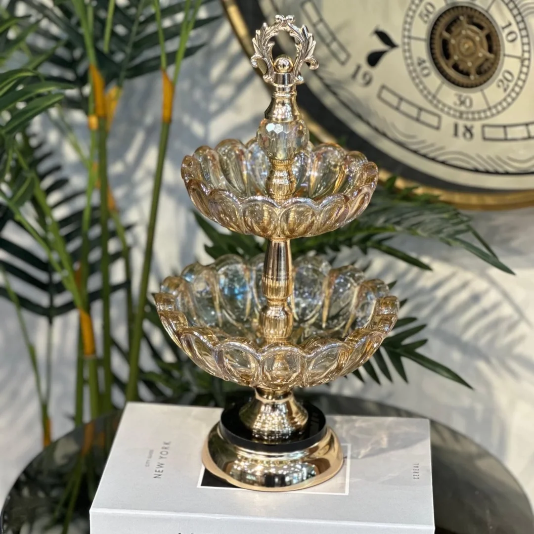 2 Katlı Cam Kurabiyelik – Altın Detaylı Şıklık