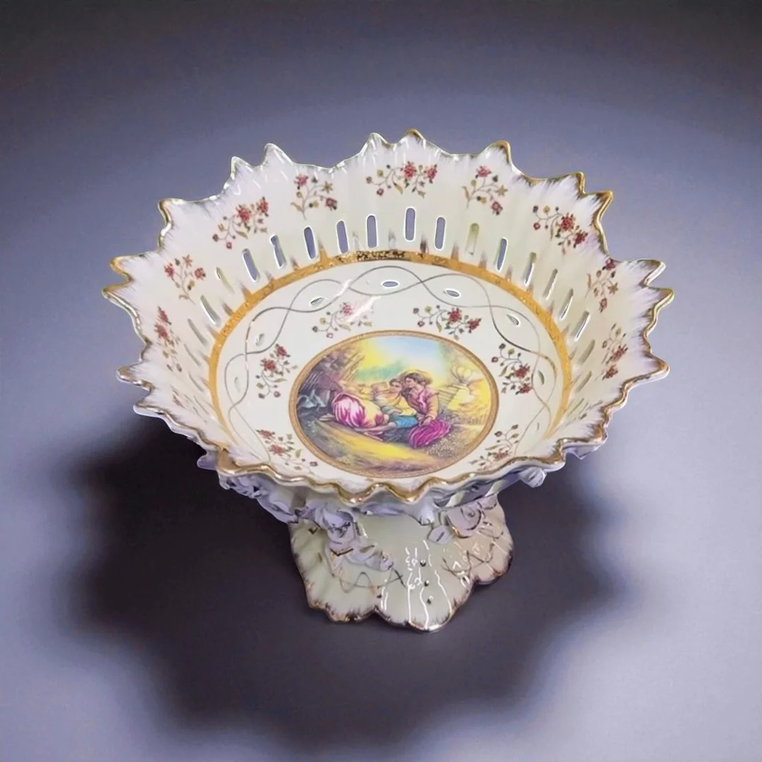 El İşlemeli Dekoratif Porselen Ayaklı Kase