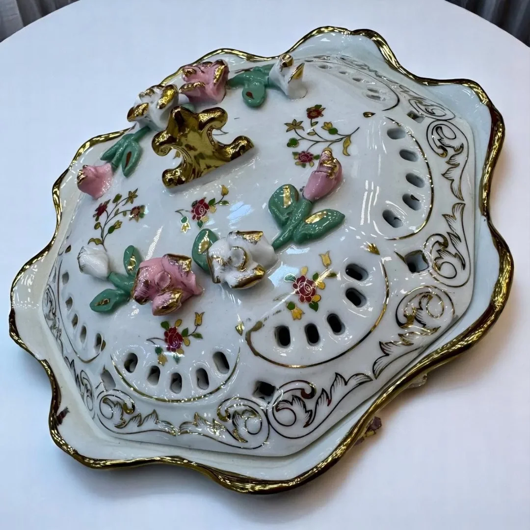 El İşçiliğinin Sanata Dönüştüğü An: Kapodimonte Şekerlik