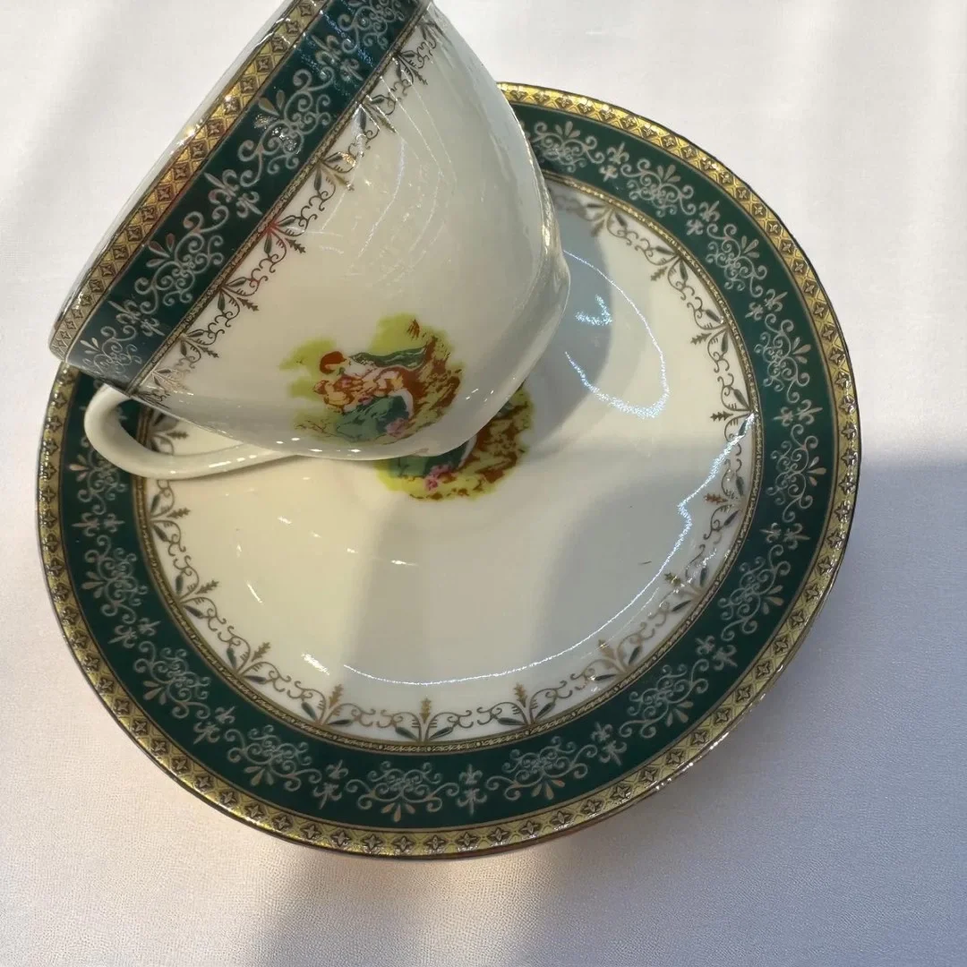 Zamanın Ötesinden Gelen Bir Zarafet 6'lı Fincan Takımı