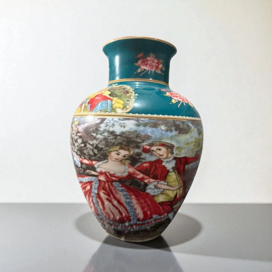Romantik Dans Desenli İthal Fine Porcelain Vazo