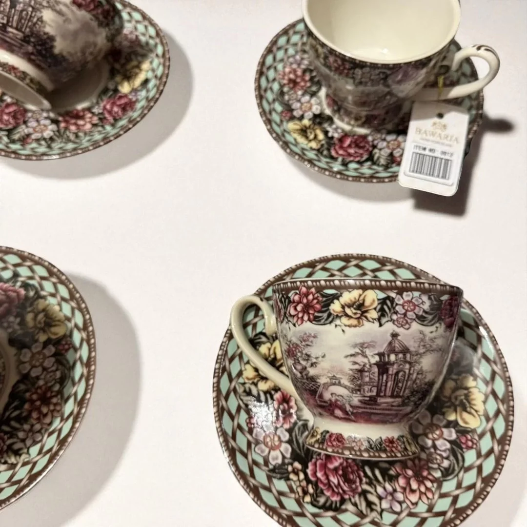 İthal Fine Porcelain Çiçek Desenli 6 Kişilik Fincan Takımı