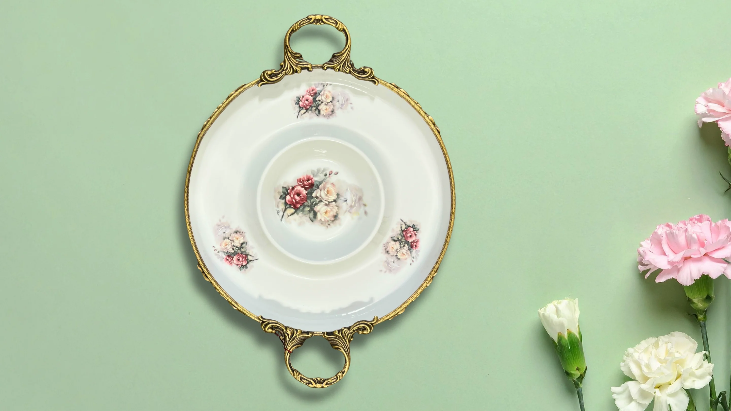 Limoge Çiçek Desenli Sos Hazneli Porselen Sunum Tabağı 39×30 cm | Ayaklı & Altın Detaylı Çift Kulp
