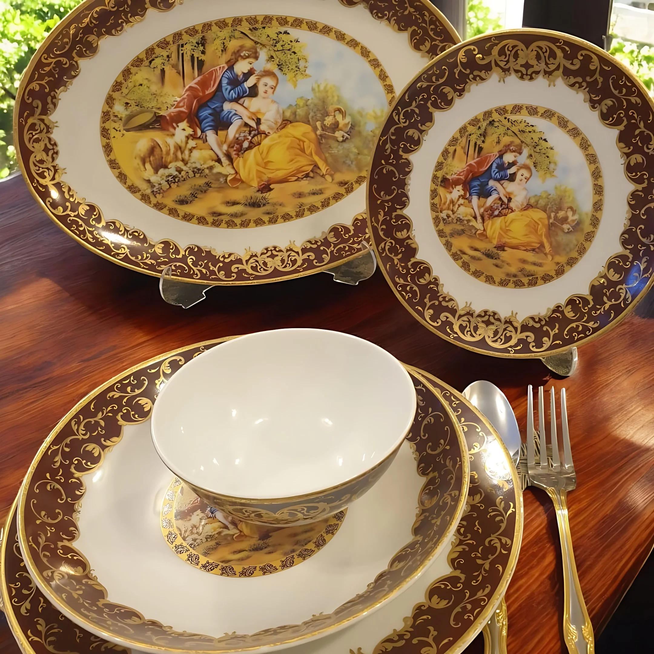 10 Kişilik 44 Parça Rokoko Tarzı Altın Yaldızlı Yemek Takımı