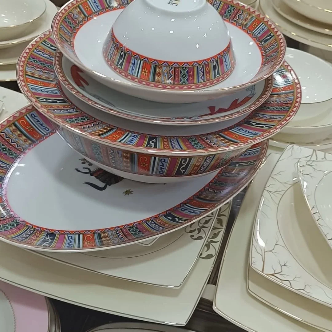 6 Kişilik 28 Parça At Desenli Yemek Takımı