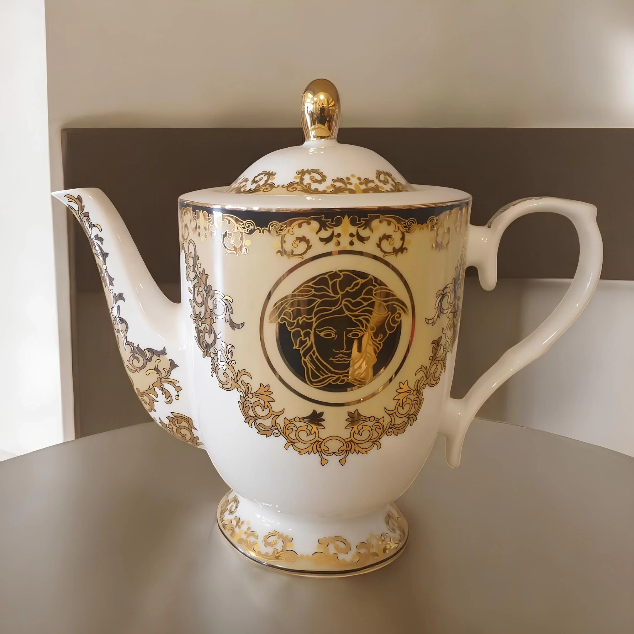 Zarafet Sofralarınızda: Pasta Tabağı, Sütlük, Çay/Kahve Fincanı ve Sunumluklar (Her ürün ayrı ayrı satılmaktadır)