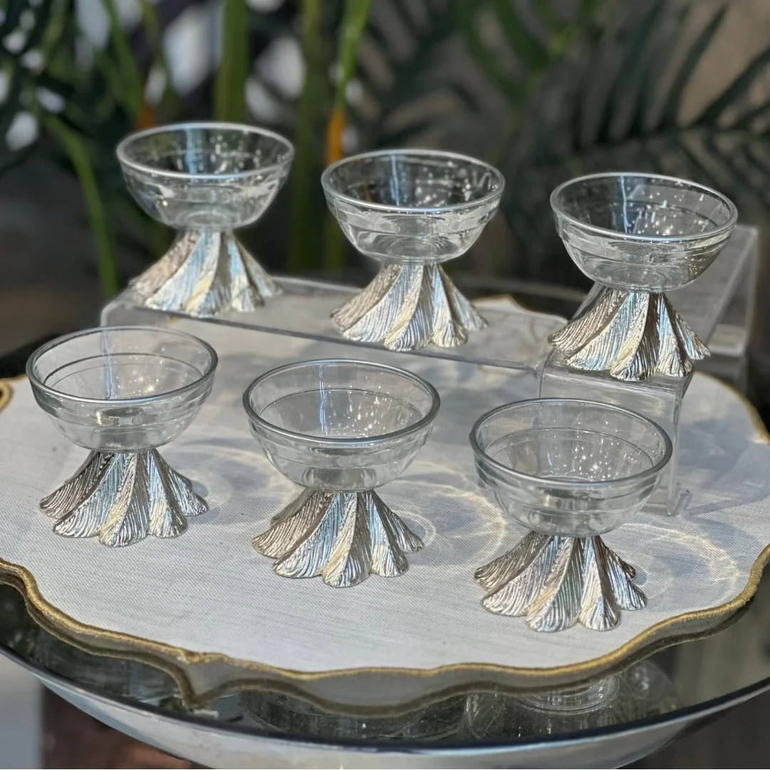 Kahve Sunumlarına Şıklık Katın: 6’lı Cam Lokumluk Seti (Gold & Gümüş)